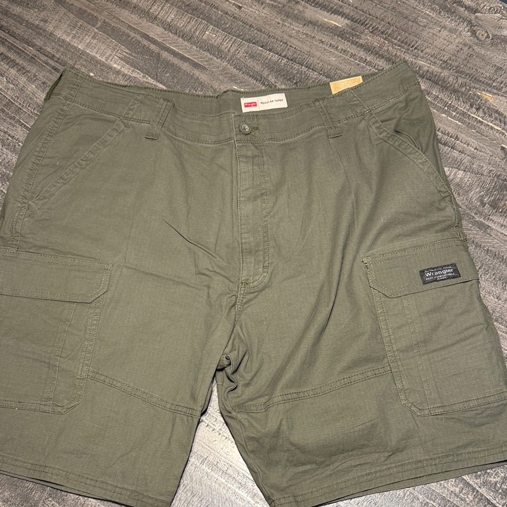 Wrangler Olive Green Cargo Shorts with Utility Pockets